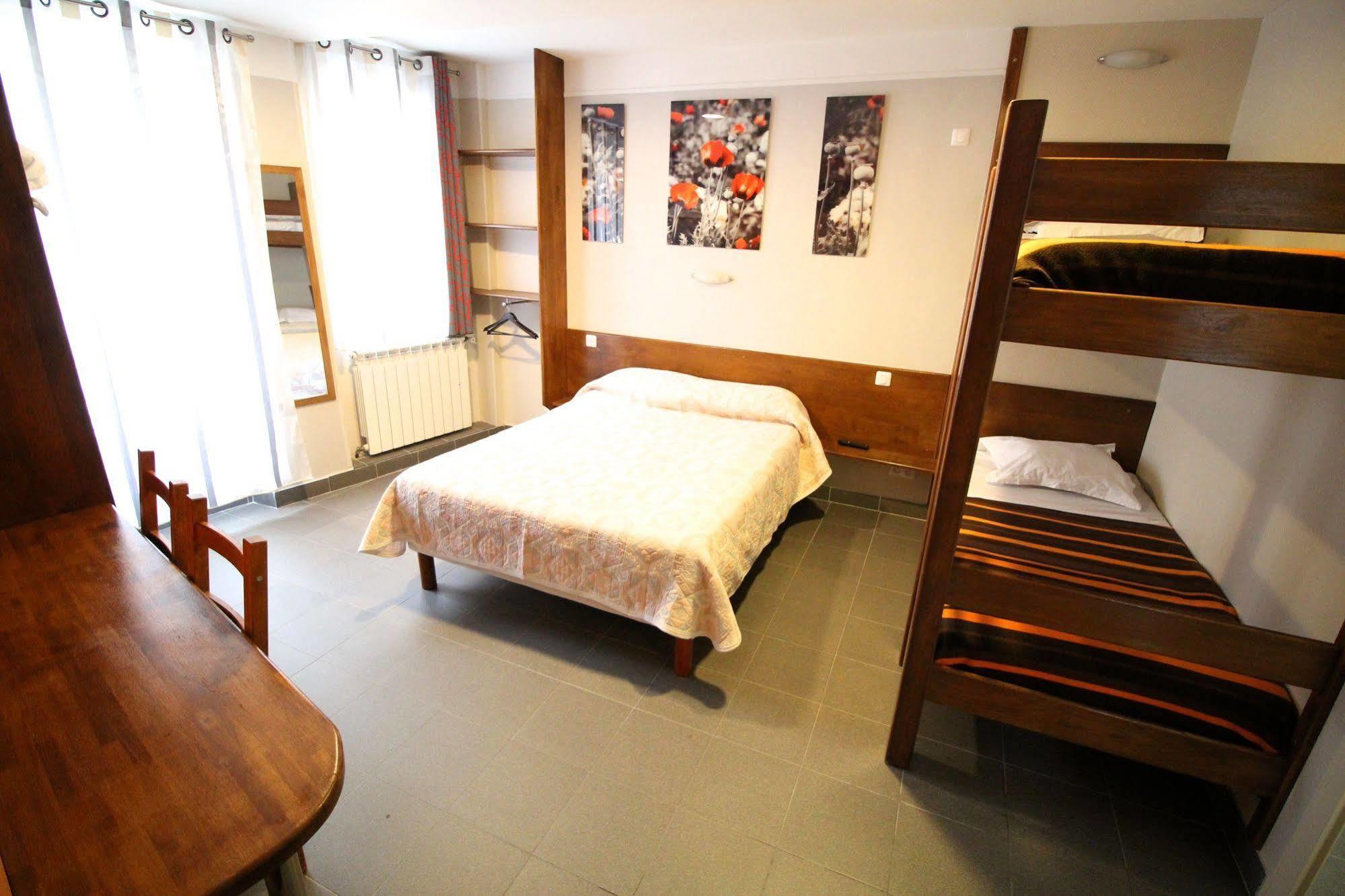 Des Pyrenees Hotel Paris